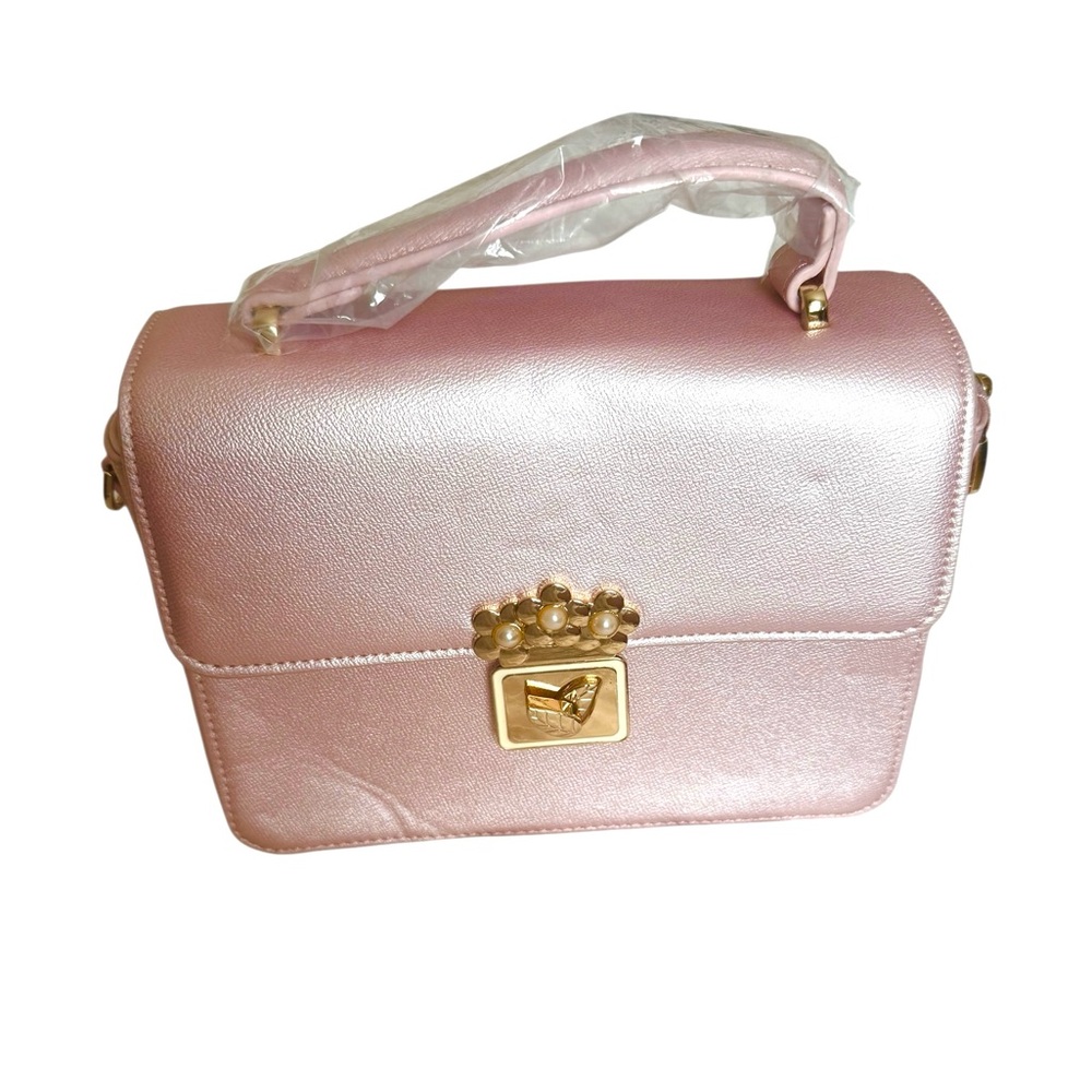 Pink Handbag with Front Flower Detail and Leaf Clasp